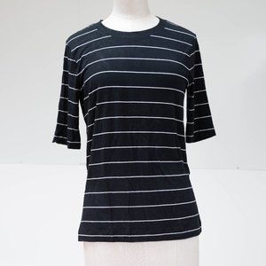 Banana Republic Signature Tee